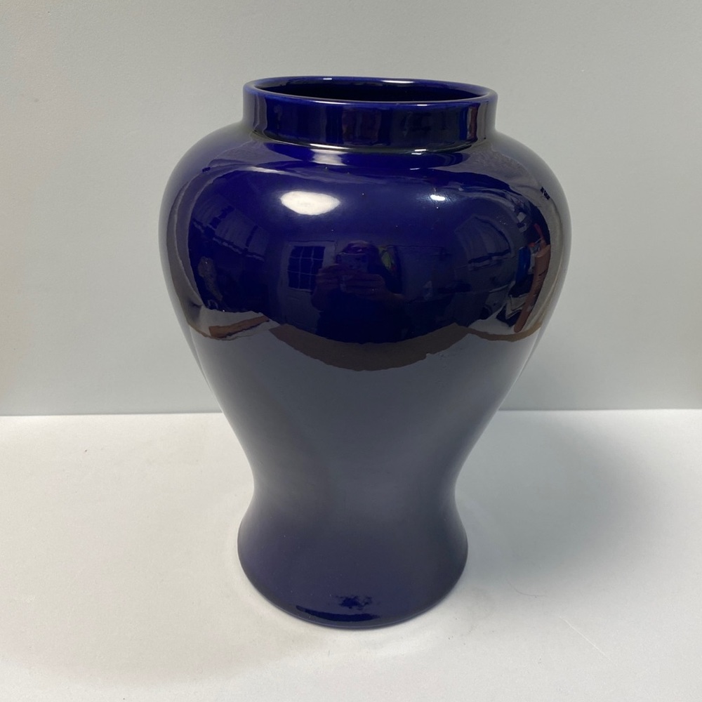 Vintage Cobalt Blue Haegar Art Deco Vase  1987 Bottom Tag # 4090  9 inch tall